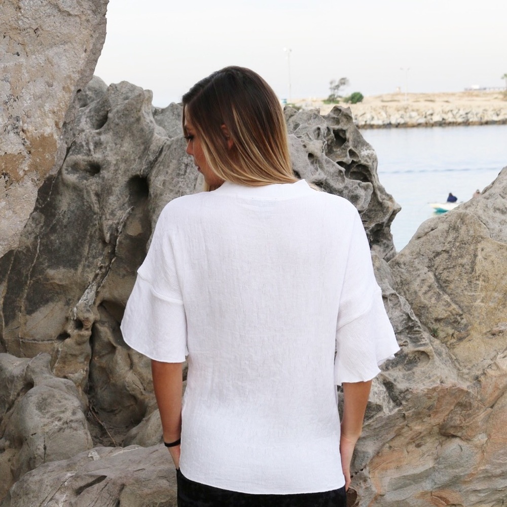 white crinkled top - Picture 4 of 5
